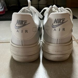Women’s platform Air Force Ones
